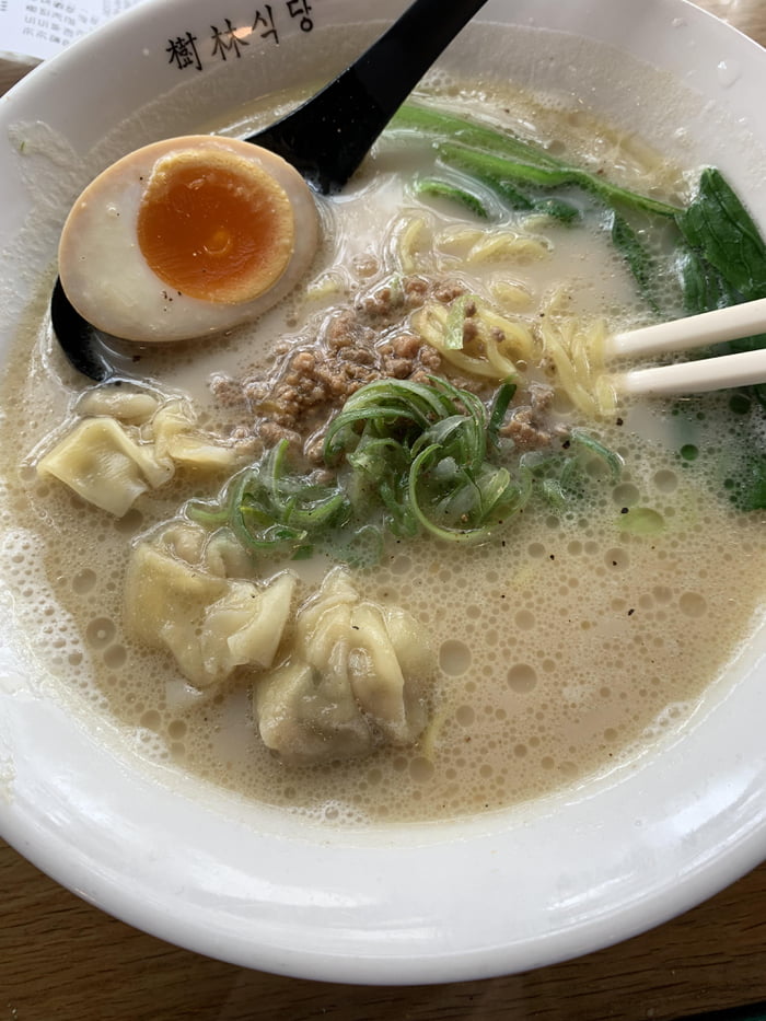 Ramen with Wan Tans - 9GAG
