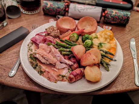 British Christmas Dinner 9gag