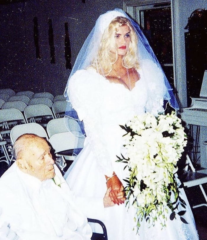 26 Year Old Playboy Model Anna Nicole Smith And 89 Year Old Billionaire Oil Tycoon J Howard