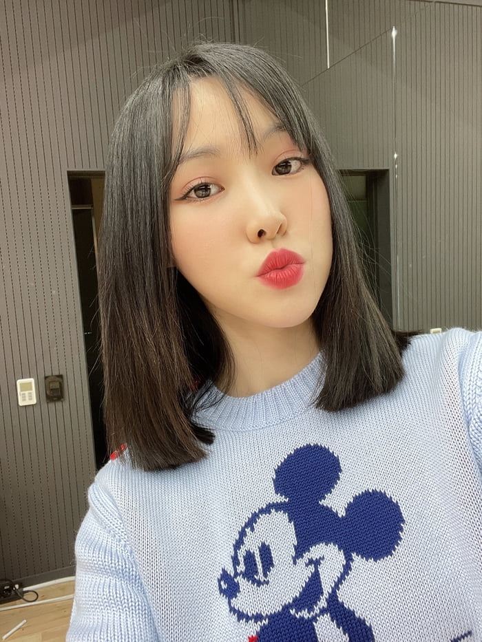 Photo : Yuju Twitter Update