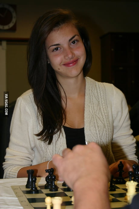 HOTTEST FEMALE CHESS PLAYER