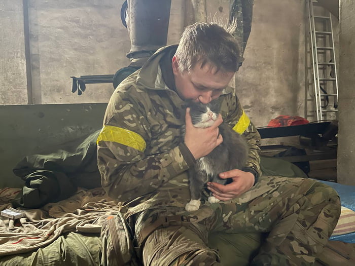 Belarusian anarchist "Kondrat" fled to Ukraine after a crackdown by the Lukashenka regime. He volunteered to fight in defense of his new home on the 24th of February, as many other Belarusians in Ukraine did. This was him yesterday, celebrating his birthd