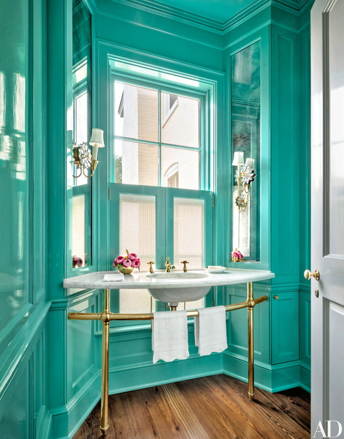 Bold Bathroom in Louisville, Kentucky Home. Architect Joel Barkley and
