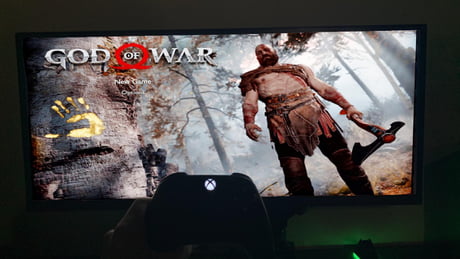 Can you play God of War PC with Xbox controller?