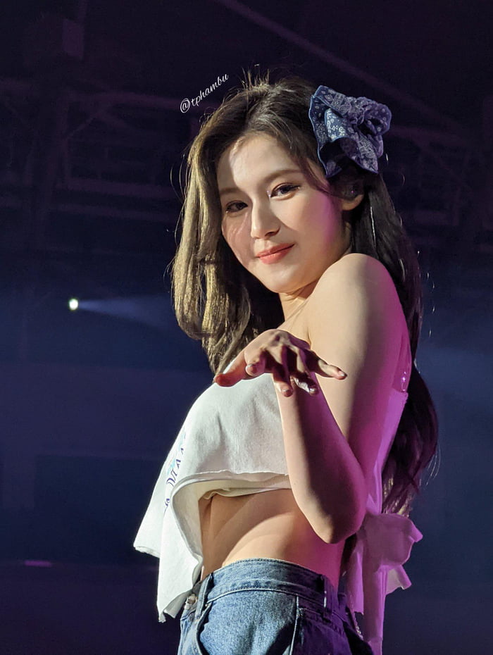 Photo : TWICE - Sana