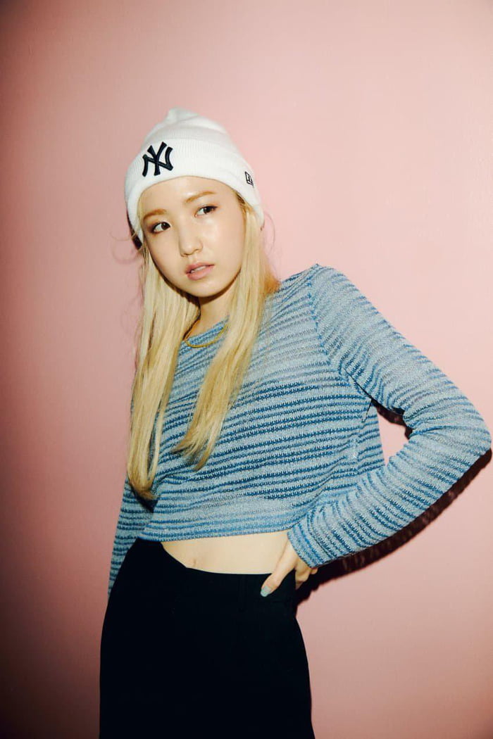 Photo : 210930 Honda Hitomi X Mini Magazine