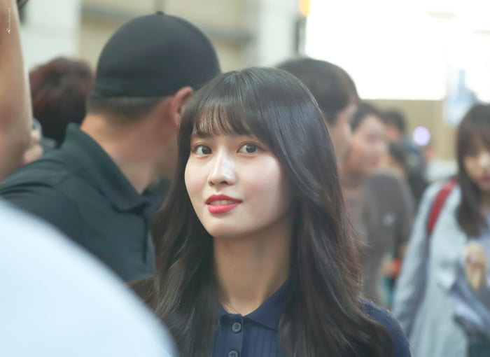 Photo : Momo is so beautiful up close