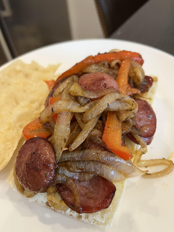 Kielbasa, Peppers & Onions Sandwich 9GAG