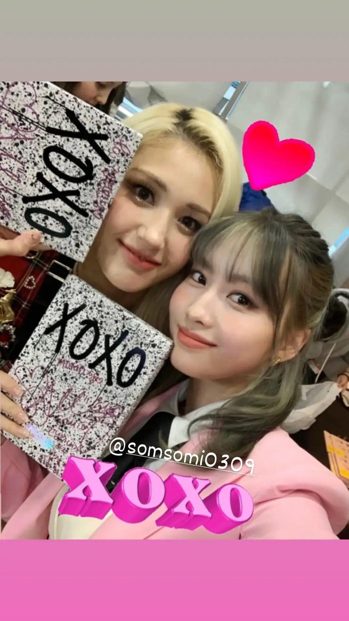 Photo : Twicetagram story update - Momo with Somi