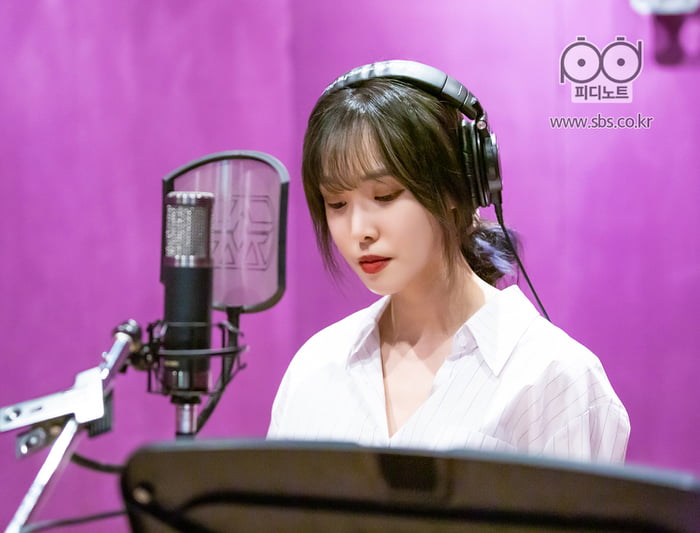 Photo : Yuju recording!
