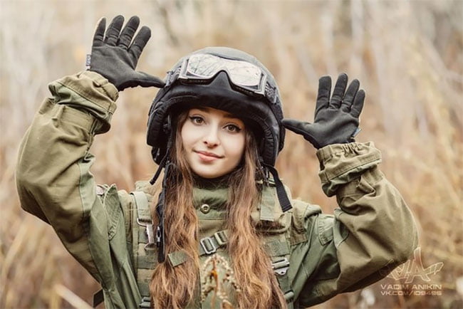 This Russian Girl Is Probably The Most Beautiful Female Cosplay Soldier Youve Seen 9gag 5784