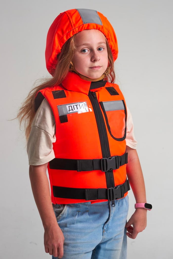 Body armor for kids in Ukraine 9GAG