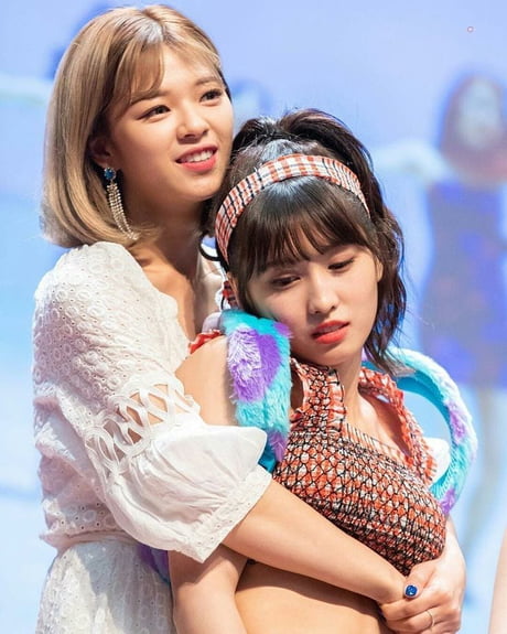 Twice Momo Ft Jeongyeon 9gag