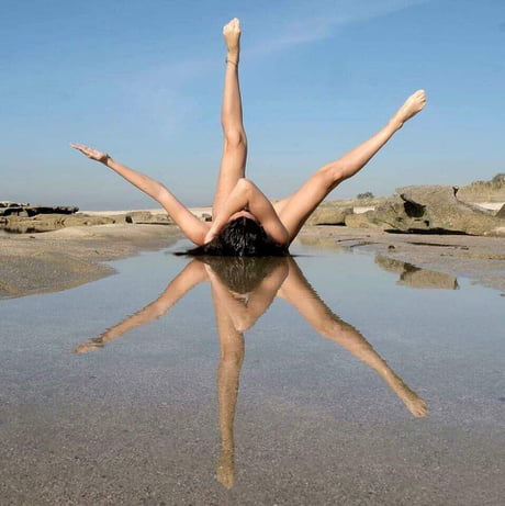 A hexapoda human that looks like an asterisk