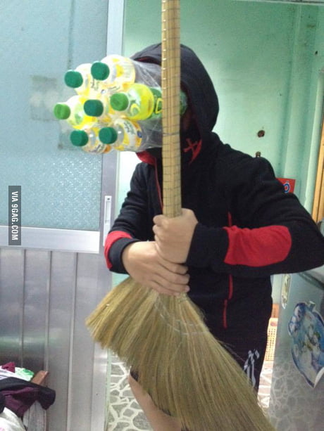 Master Yi Cosplay 9GAG