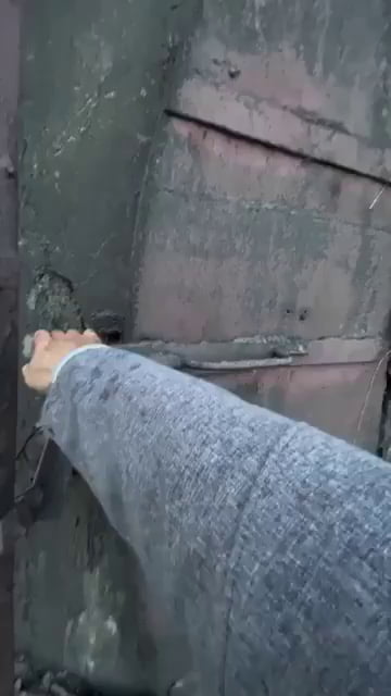 Scary frightday, nuclear plant cooling tower walk (viernepantos)