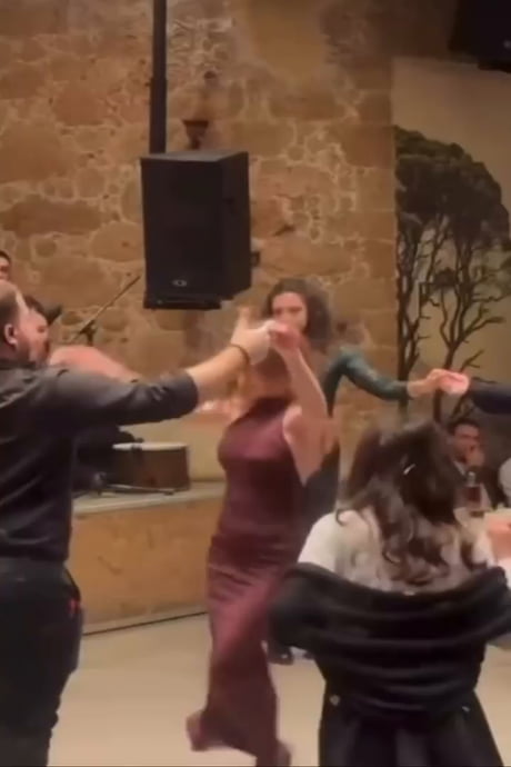 Why I got to cretan wedding parties (...and why you should too)