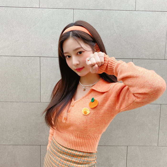 Photo : 211208 - Kim Minju Twitter Update