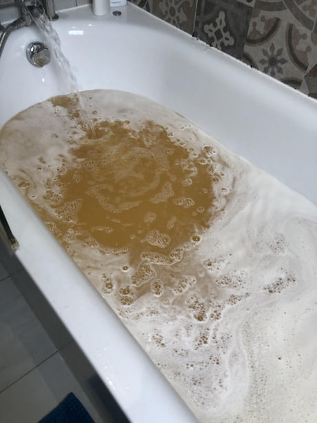 Pissing Bath
