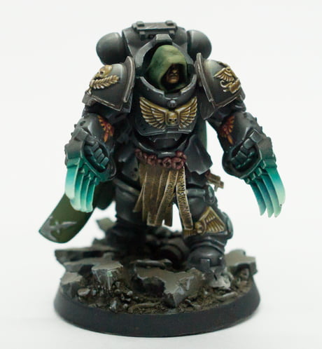 Dark Angels primaris captain. - 9GAG