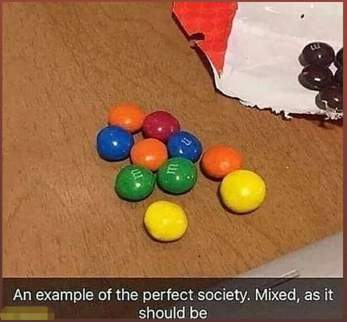 Wait a min, somethings wrong here - 9GAG