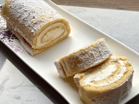 Vanilla Swiss Roll Cake 9gag