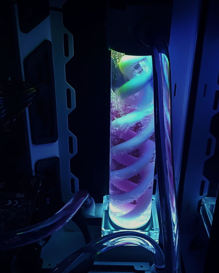 Installed new watercooling 9GAG