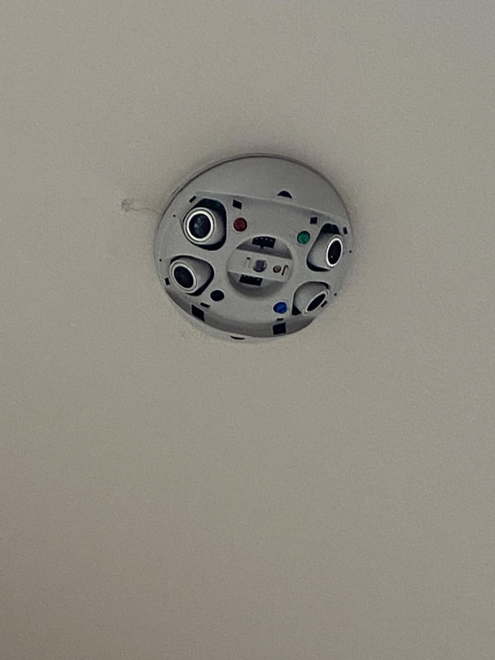 Camera Or Smoke Detector? Found Ybis In School Bathroom Wgat Is It - 9GAG