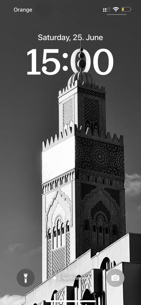 IPhone wallpaper of Mosquée Hassan II w/ iOS 16 depth effect - 9GAG