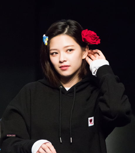 Pretty Jeongyeon 9gag