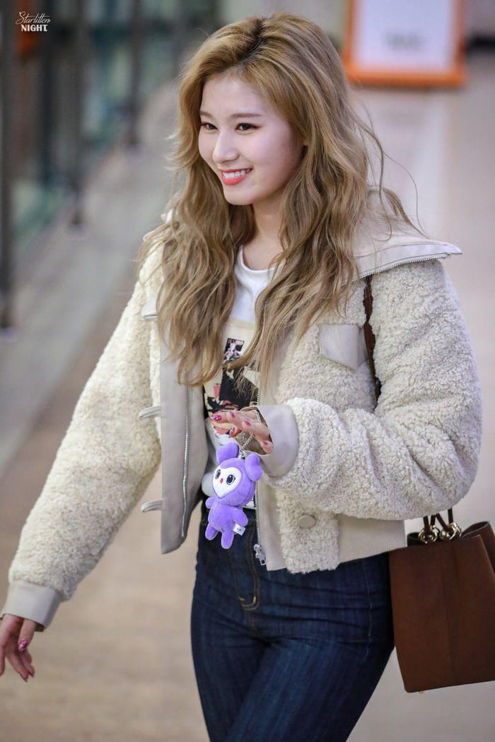 Photo : Cute Sana