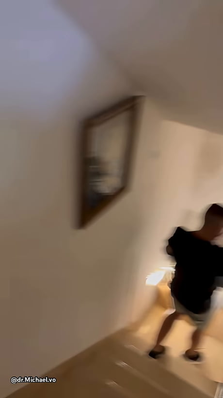 That cat is biblical levels of pissed off! (Sound needed)
