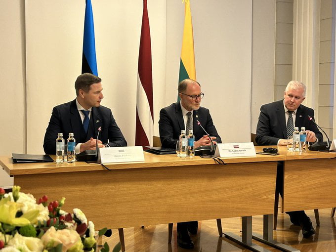 Estonia, Latvia and Lithuania have agreed to build a series of bunkers ...