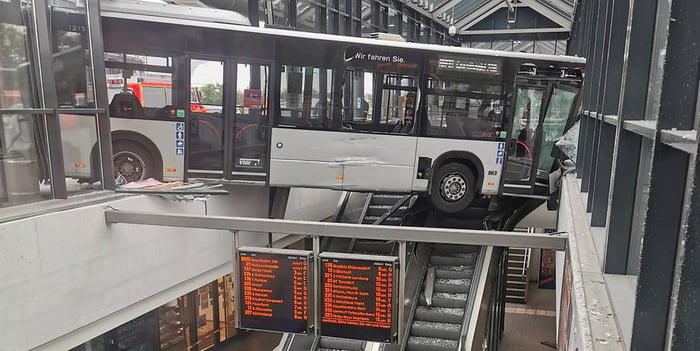 The f*ck just happend in Hamburg, Germany?