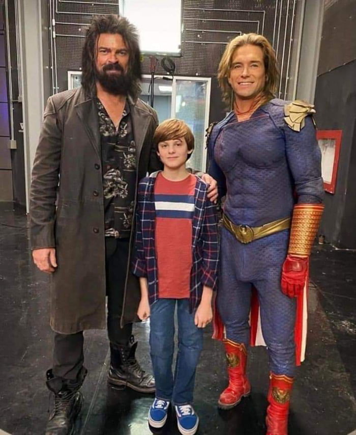 The Two And A Half Men reboot we didn’t know we needed. 9GAG