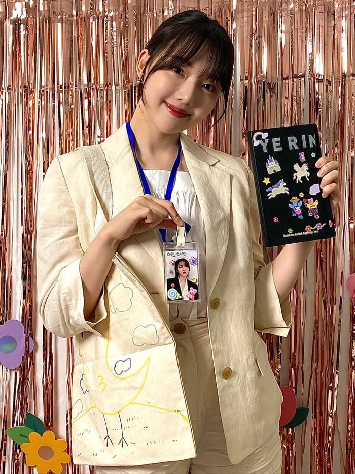 Photo : Yerin VLive Update