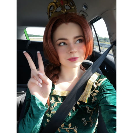 Fiona from Shrek by Arshania Cosplay 9GAG