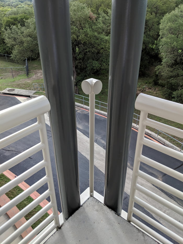 This railing