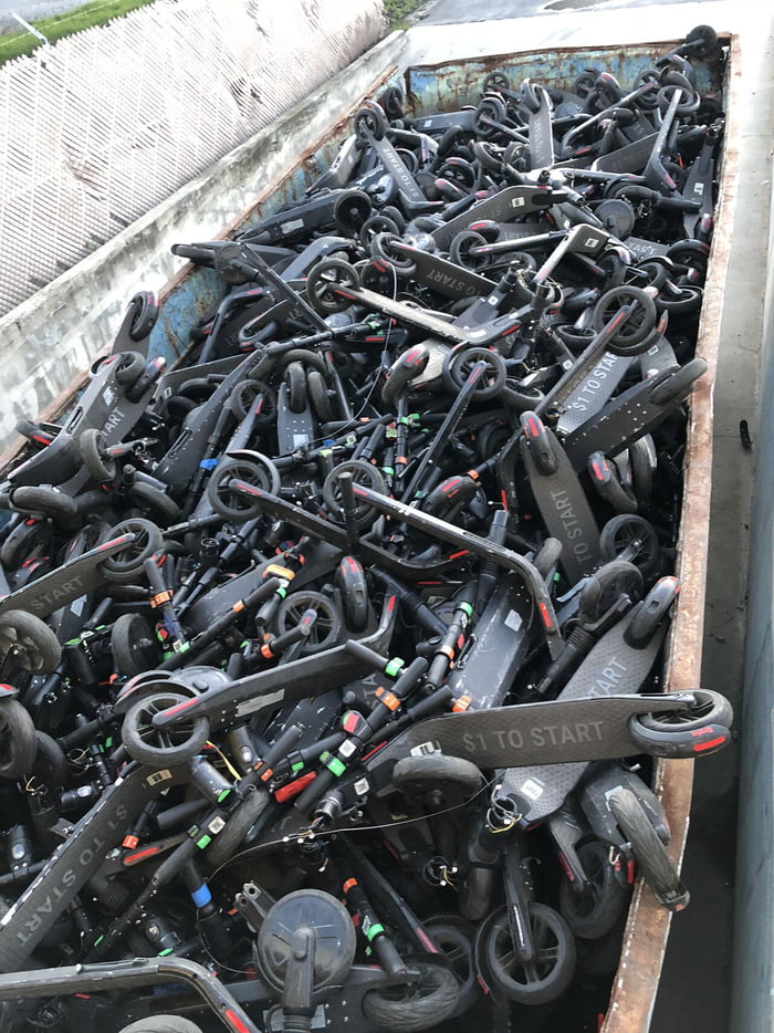 Bunch of eScooters becoming eWaste