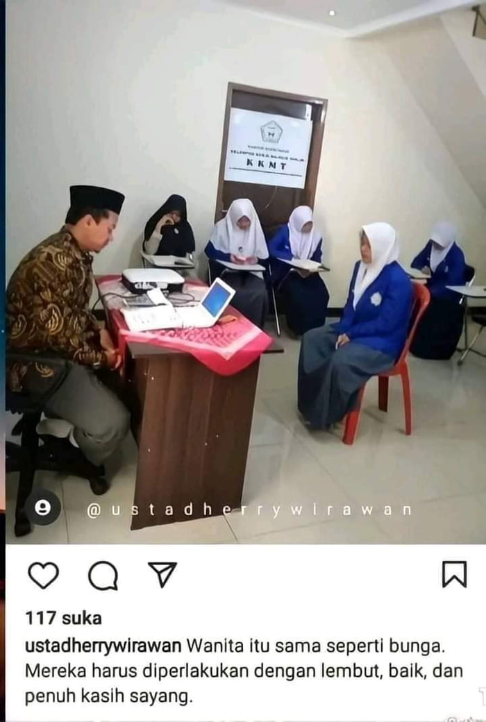 Wanita Itu Sama Seperti Bunga harus Diperlakukan Dengan Lembuuttt wanita-itu-sama-seperti-bunga-harus-diperlakukan-dengan-lembuuttt
