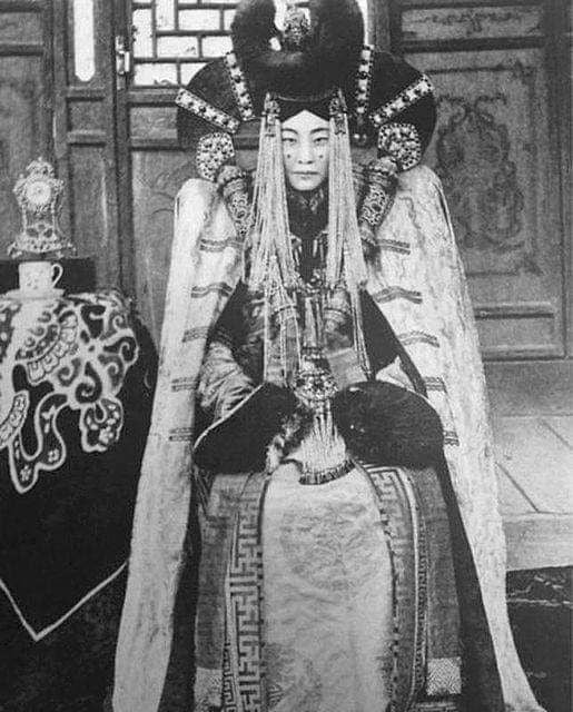 Queen Genepil the last queen of Mongolia. She was executed as part of the systematic purge of Mongolian culture by Stalin regime. Star Wars took inspiration of Queen Amidala from her.