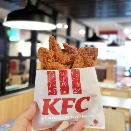 Kfc Is Now Serving Crusty Chicken Skin In Indonesia 9gag