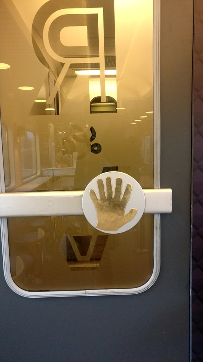 This is in almost all Finnish trains. How did they come up with this? Aliens?,