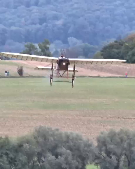 114 year old plane (Blériot XI) still flying today