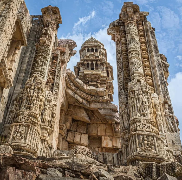 ruins-of-1-300-years-old-chittorgarh-fort-india-9gag