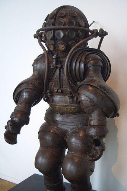 Armored Diving Suit from 1878. This is some Bioshock shit
