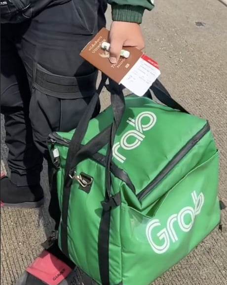 Grabfood sling online bag