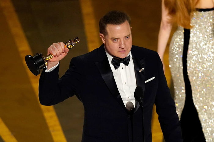Brendan Fraser Wins Oscar for best actor :)