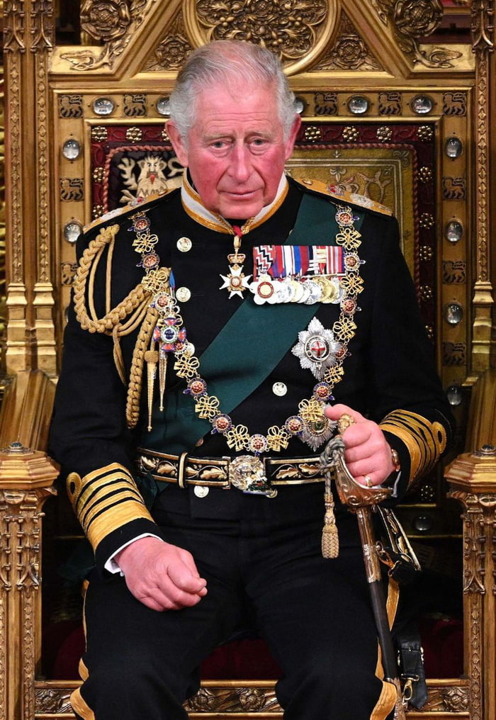 Long Live The King 9GAG