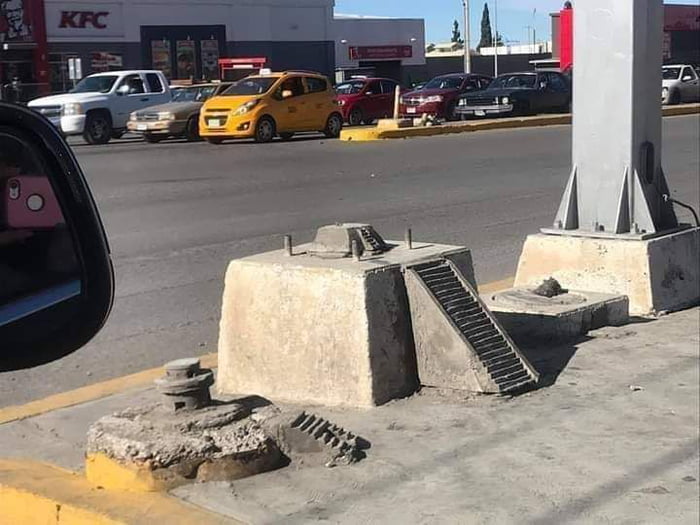 Someone was very creative this morning near my work.